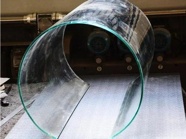 Safety distance for glass heating